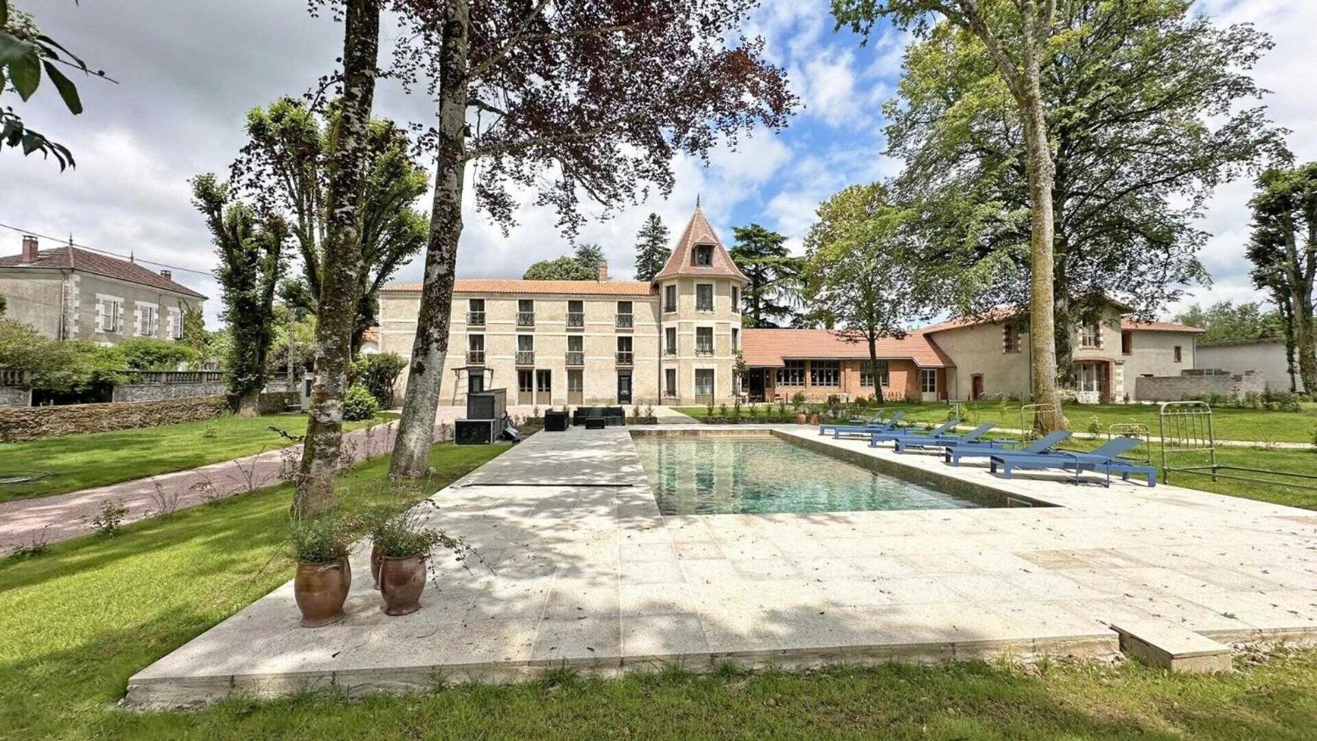 Le Manoir Des Perrieres Bed & Breakfast Rochechouart Eksteriør bilde