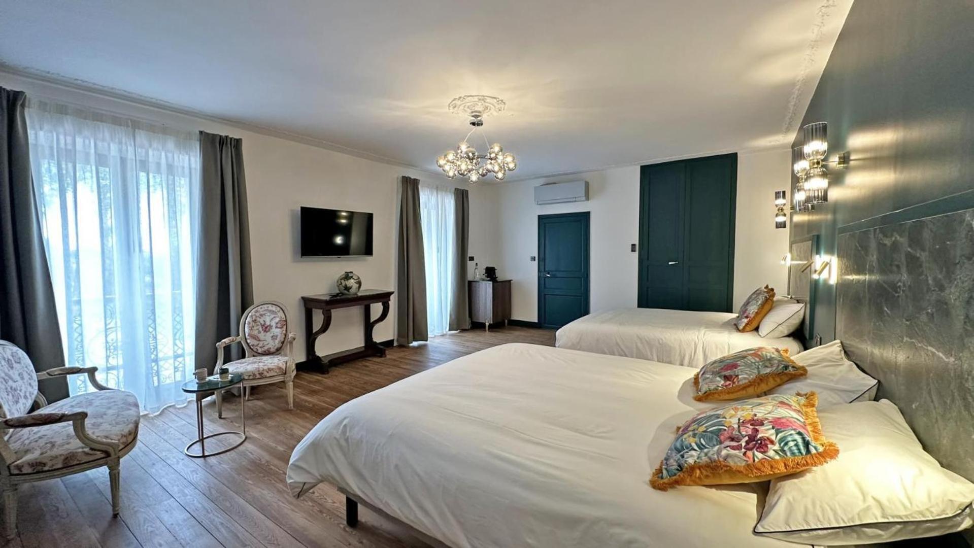 Le Manoir Des Perrieres Bed & Breakfast Rochechouart Eksteriør bilde