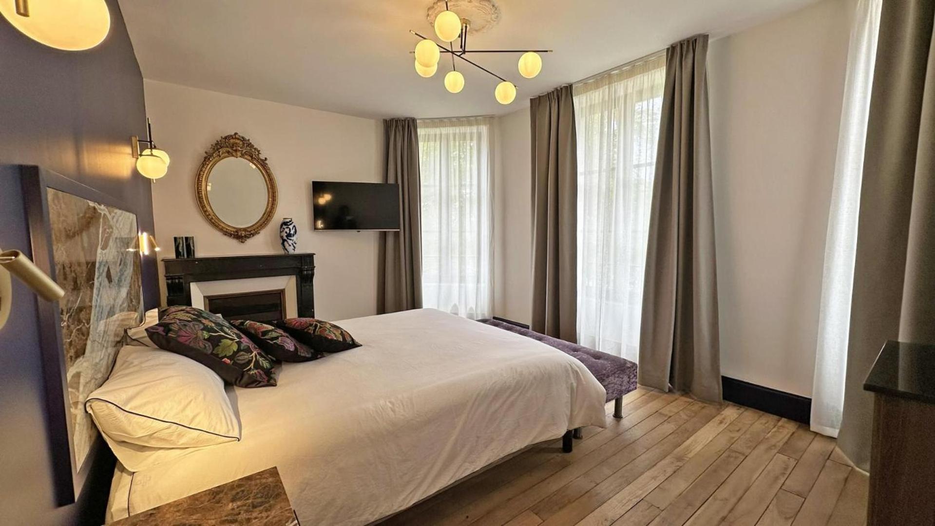 Le Manoir Des Perrieres Bed & Breakfast Rochechouart Eksteriør bilde