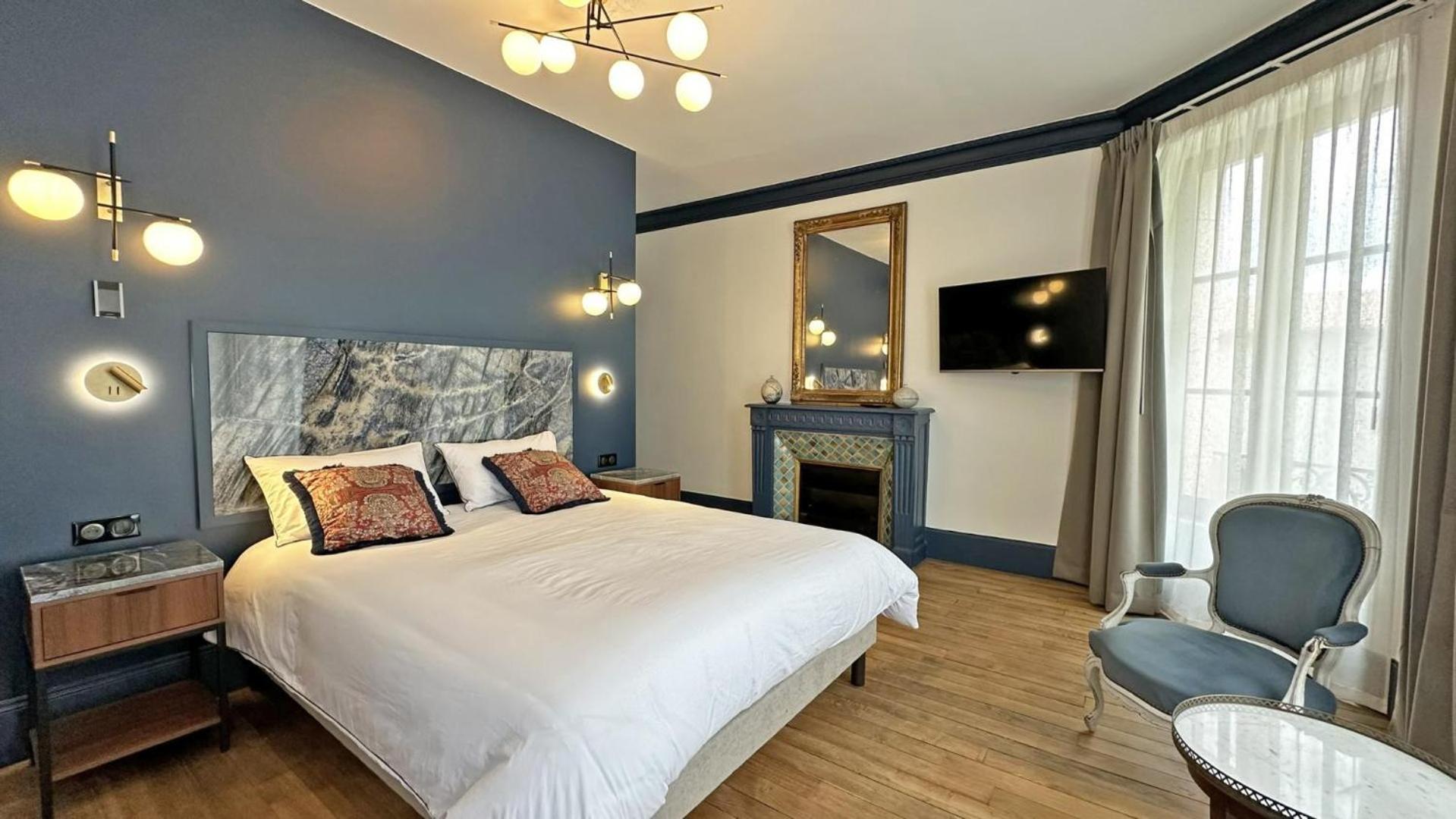 Le Manoir Des Perrieres Bed & Breakfast Rochechouart Eksteriør bilde